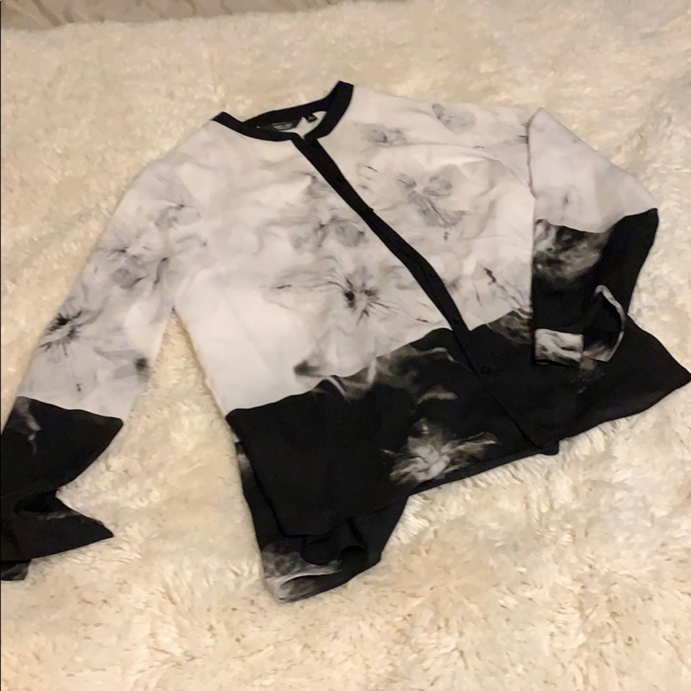 Simply Vera blouse